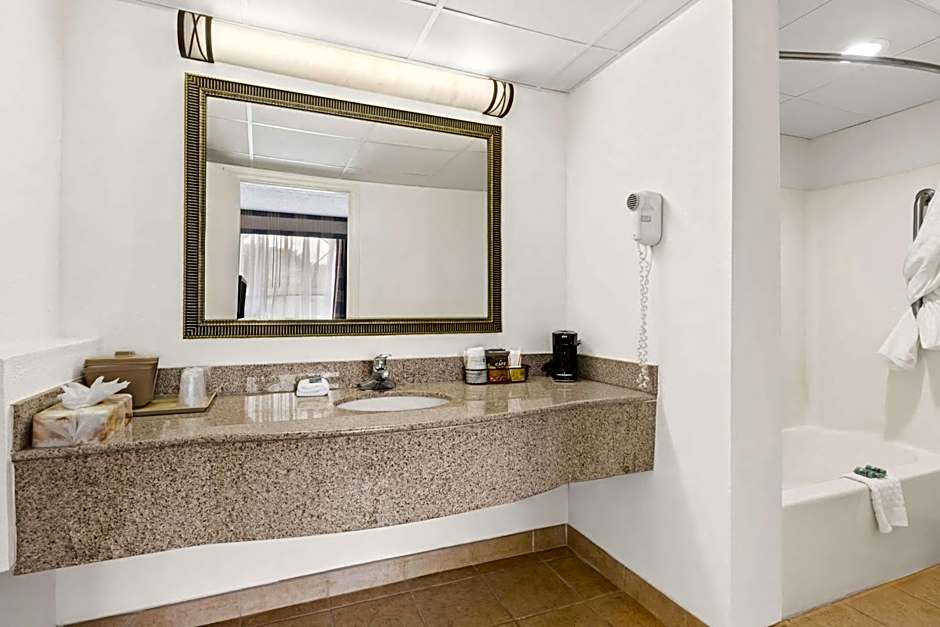 Best Western Hazlet Inn