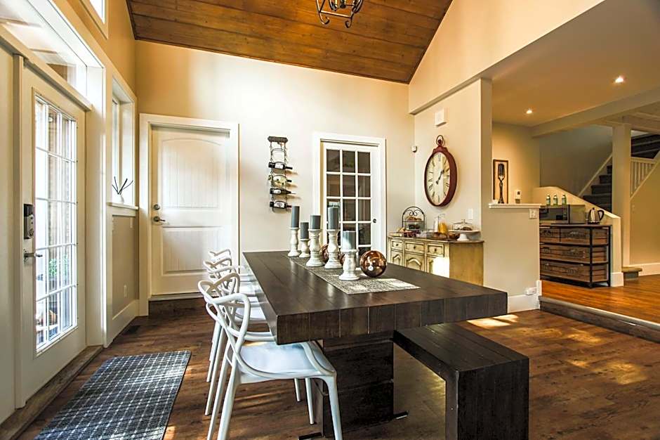 CHATHAM HOUSE Kelowna Bed & Breakfast