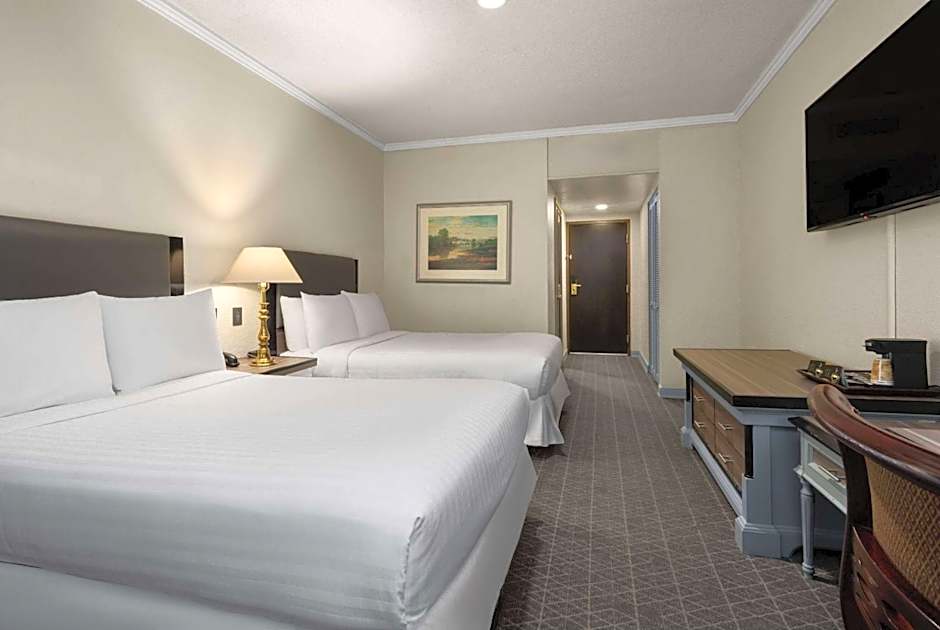 Wyndham Monterrey Ambassador Centro