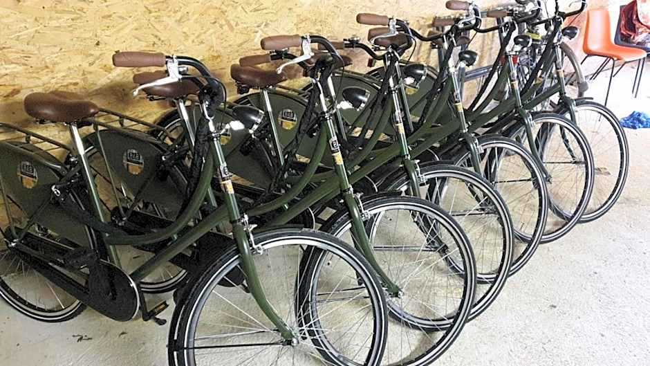 City Farmer Amsterdam a Guesthouse with Free Parking, Bikes , Bed & Breakfast