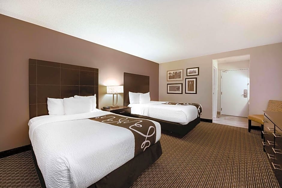 La Quinta Inn & Suites by Wyndham Cleveland Macedonia