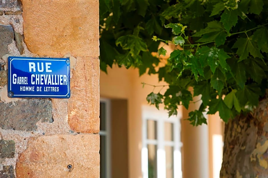 Auberge De Clochemerle
