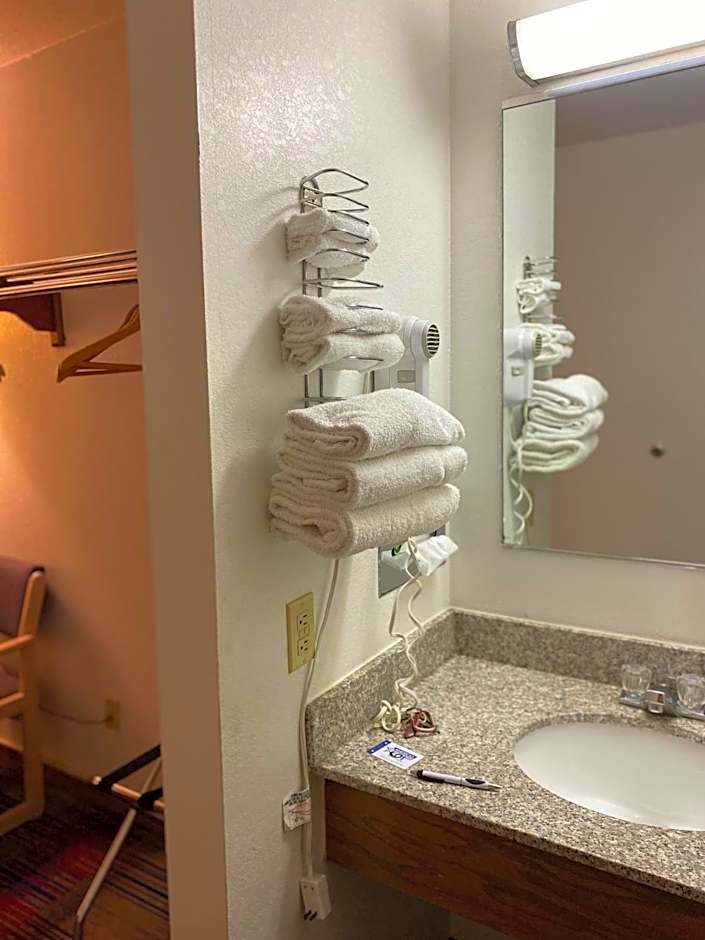 Americas Best Value Inn Champaign