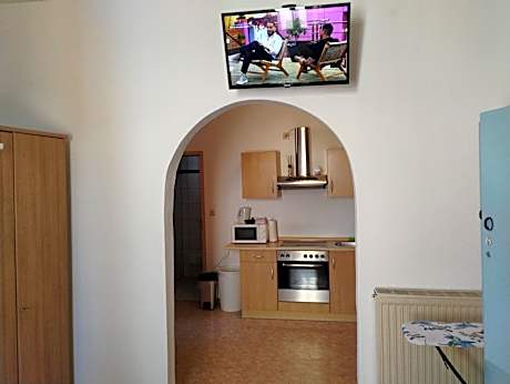 Standard Triple Studio