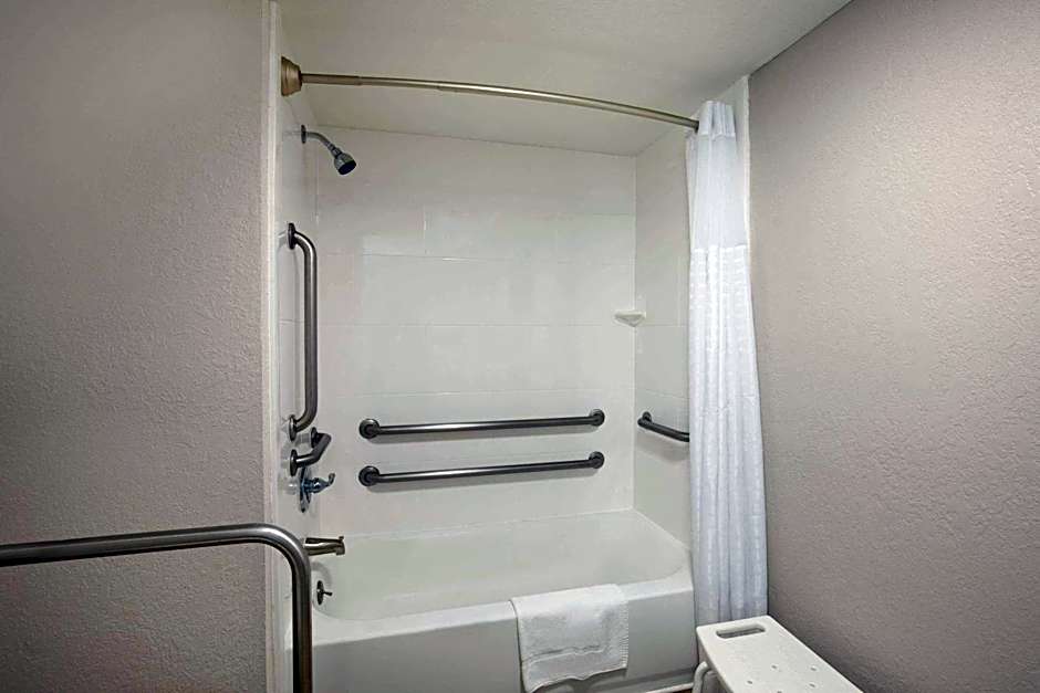 Days Inn by Wyndham Helen