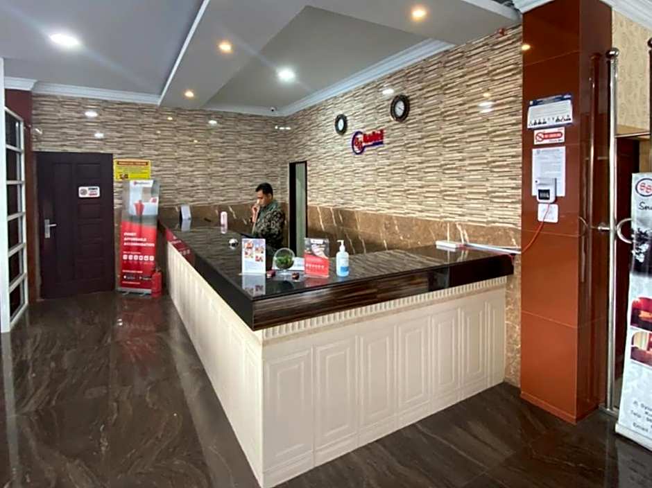 RedDoorz Plus Syariah @ Jalan Syiah Kuala Banda Aceh