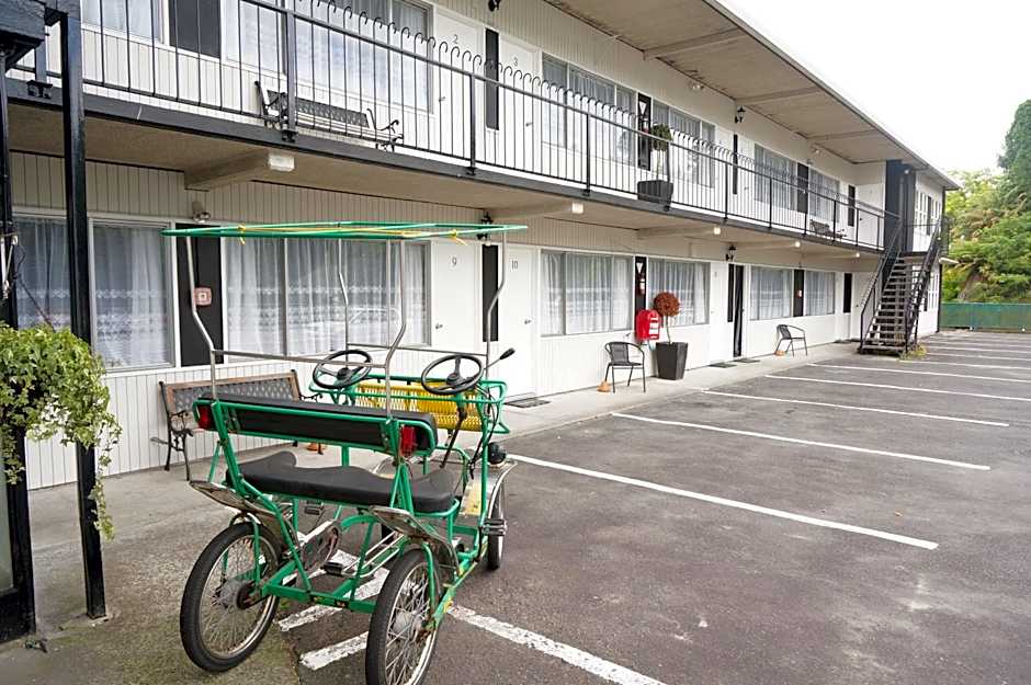 Forgotten World Motel