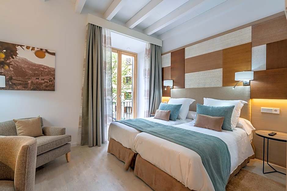Foto 1 daripada 21 — Superior 1 Double Bed or 2 Beds, City View