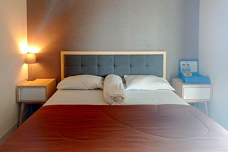 RedLiving Apartemen Grand Kamala Lagoon - Pekayon Tower Barclay North