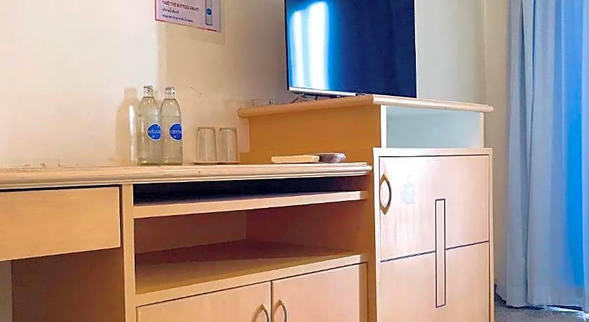 Maneerote Hotel Surin