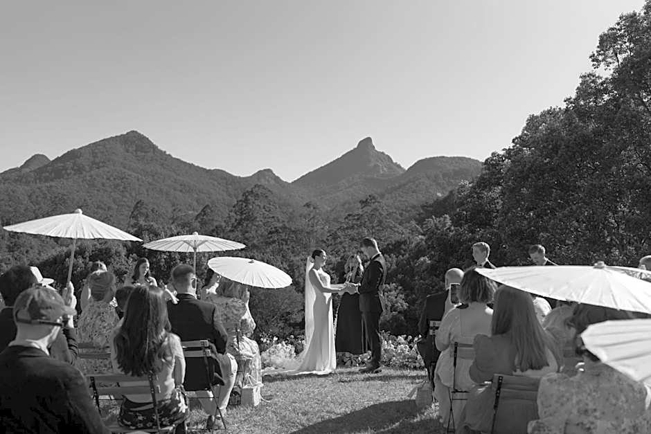 Mavis's Cabins @ Mt Warning