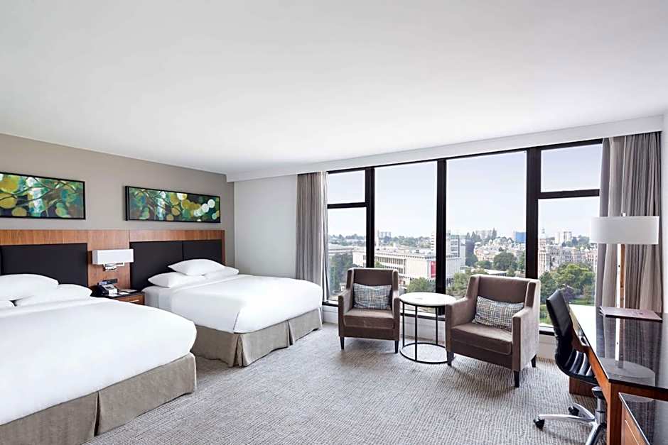 DoubleTree by Hilton Hotel & Suites Victoria