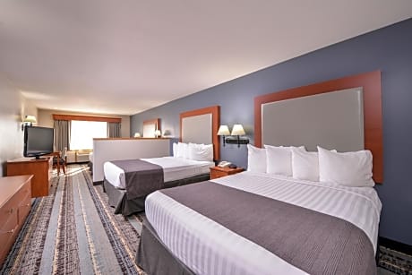 Queen Room with Three Queen Beds