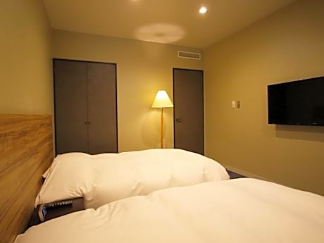 Grand Comfort Quad Room (11F) with Mt.Fuji view - Non-Smoking - No Daily Cleaning