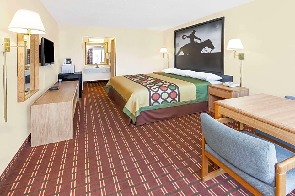 Super 8 by Wyndham Longview/I-20