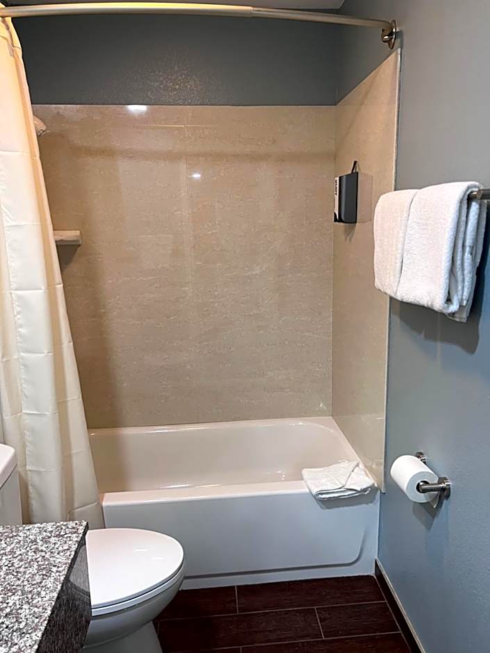 Surf City Inn & Suites