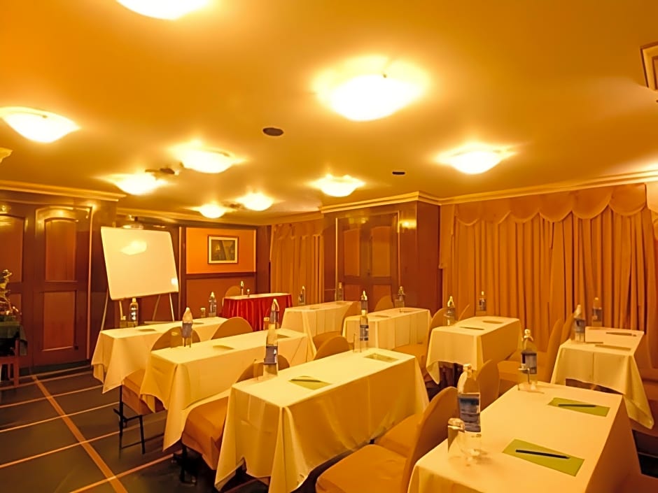 Hotel Park View, Mumbai