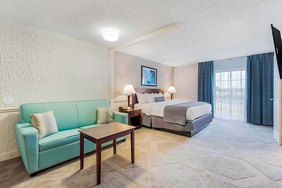 The Blu Hotel Blue Ash Cincinnati, an Ascend Collection Hotel