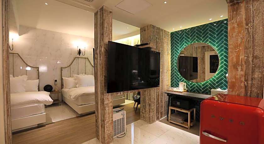 February Hotel SeongSeo