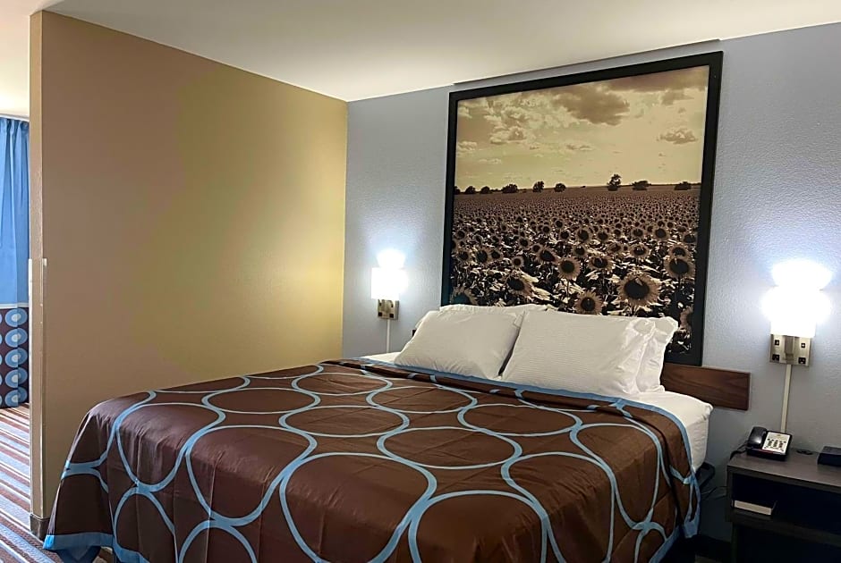 Super 8 by Wyndham Independence KS