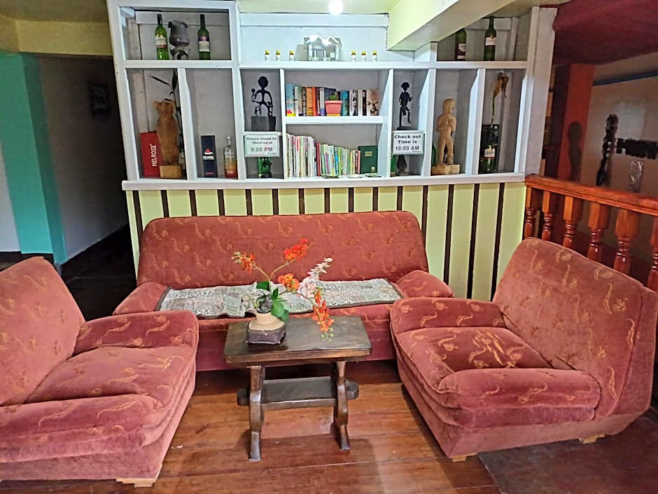 Las vegas lodge and restaurant