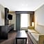 Holiday Inn Express Romulus / Detroit Airport By IHG