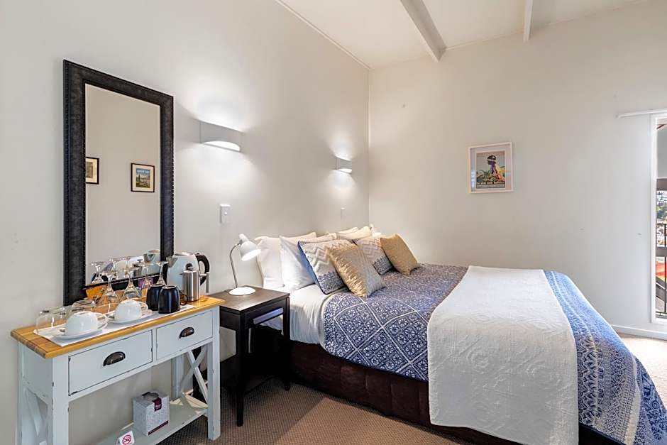 Queenstown House Boutique Bed & Breakfast and Apartments