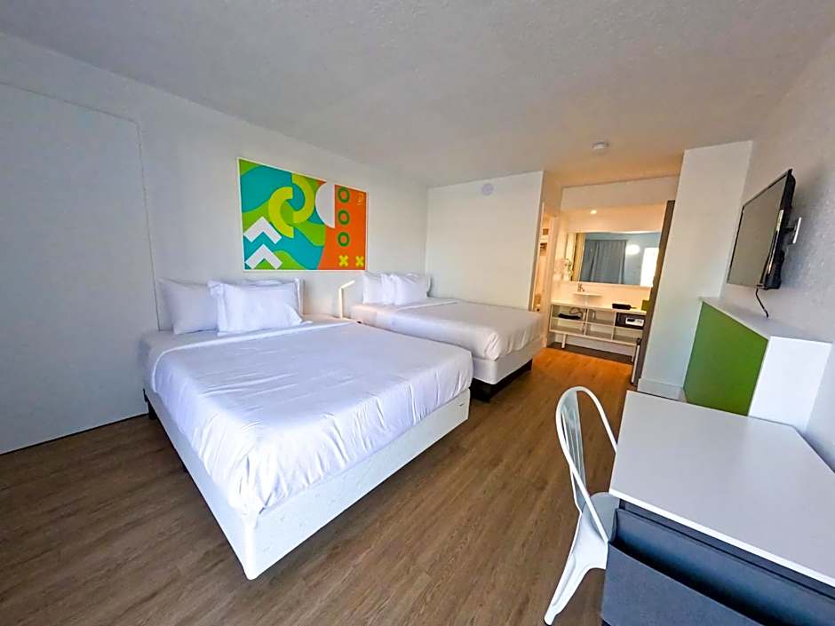 Impeccably cozy hotel room Developer Inn Express