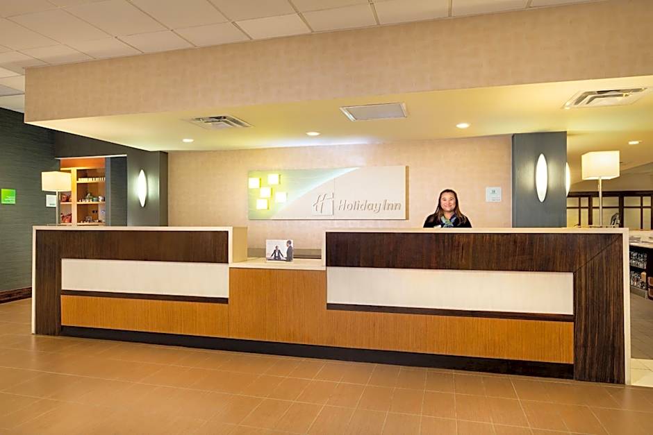 Holiday Inn and Suites Charleston West By IHG