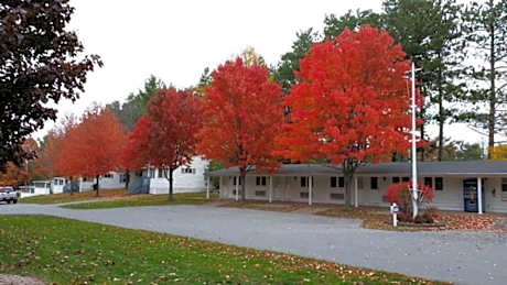 West Winds Motel & Cottages