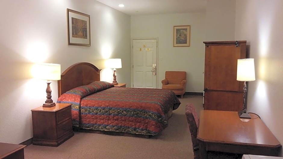 Country Regency Inn & Suites