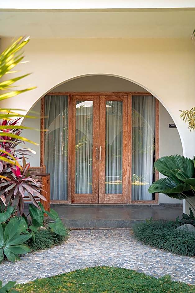 MAHALONA BALI STAY