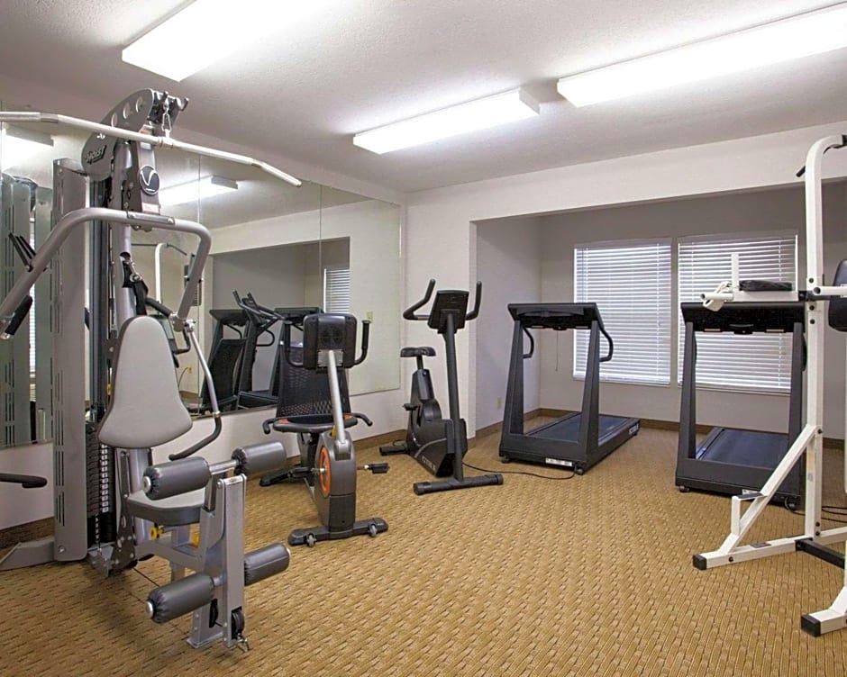 Quality Inn & Suites I-40 East