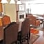 Cow Hollow Inn and Suites