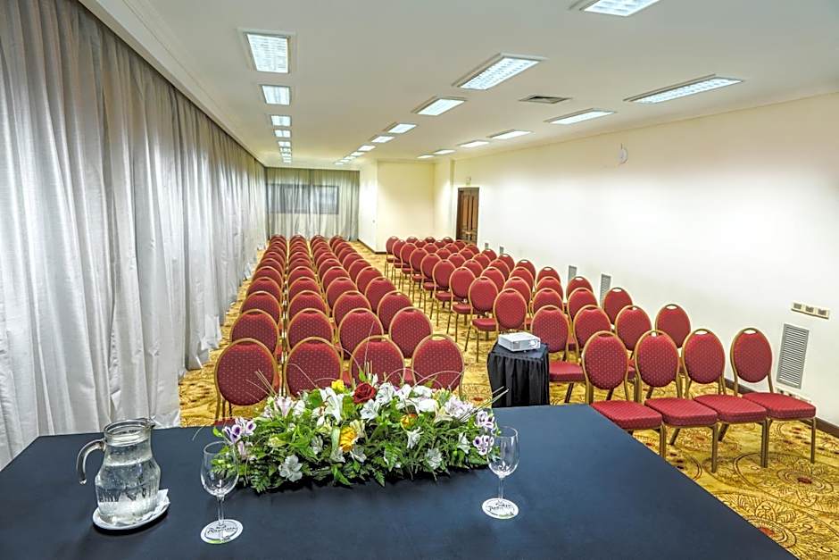 Radisson Montevideo Victoria Plaza Hotel