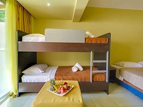 Family Room with Garden View