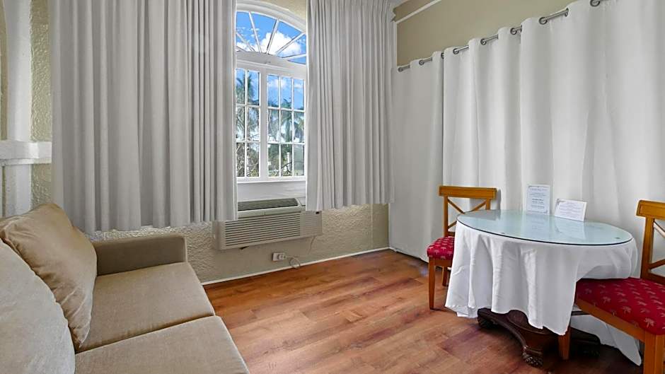 Crystal Bay Historic Hotel