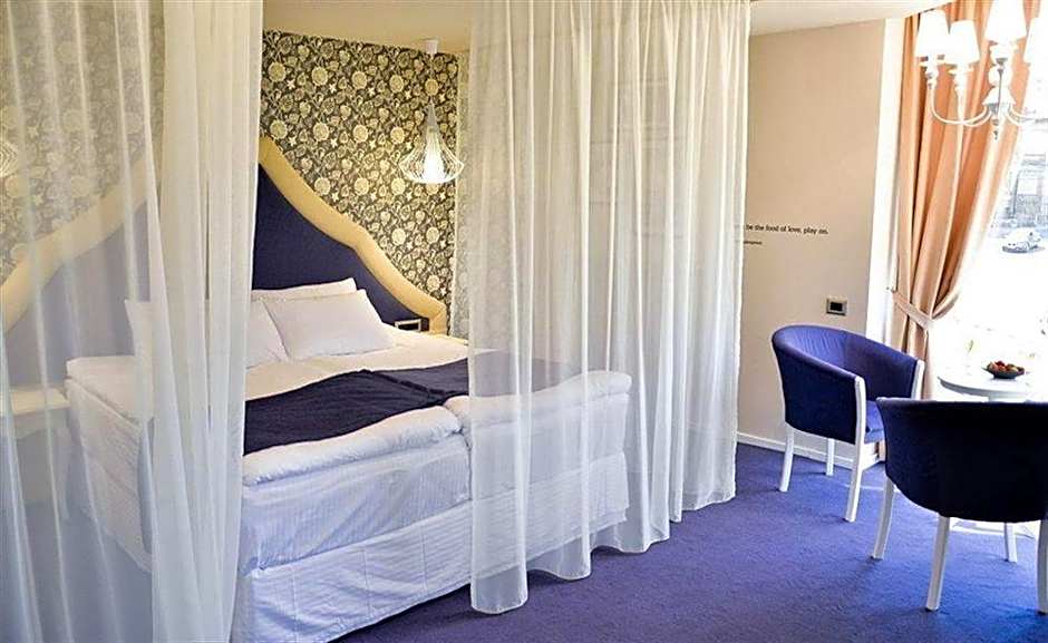 Hotel Capitolina City Chic