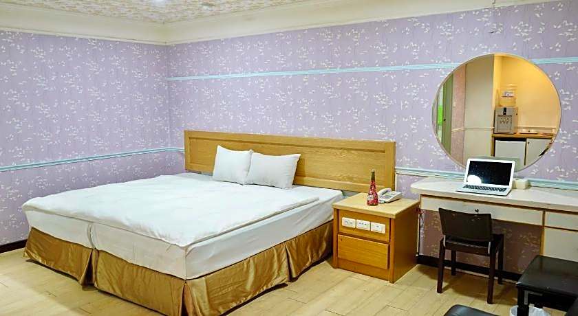 Enjoy Square Hotel