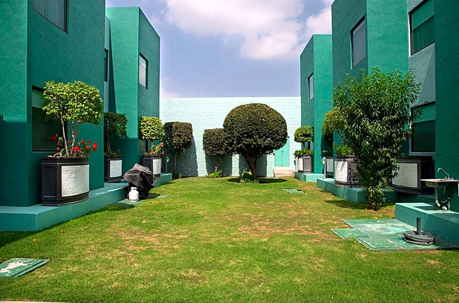 Excellence Express & Suites