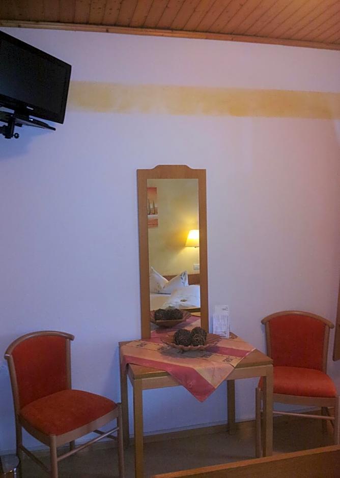 Hotel - Restaurant Hirschen - Werneths Landgasthof beim Europa- Park Rust