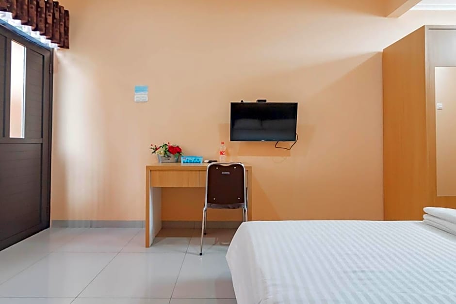 Shofy Guest House Mitra RedDoorz