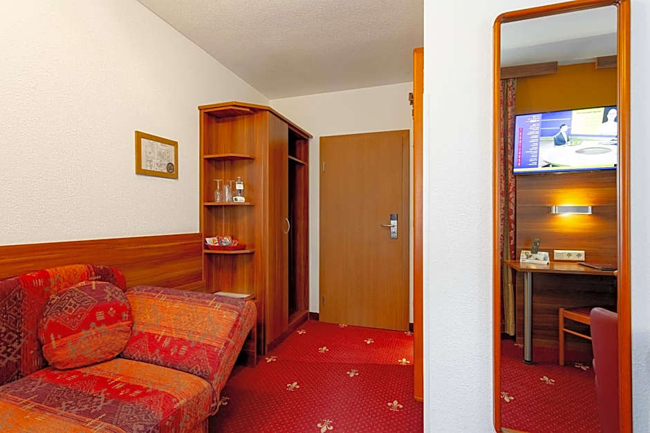 Tiptop Hotel Burgschmiet Garni