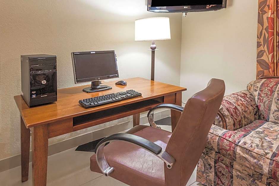 Days Inn by Wyndham Yadkinville