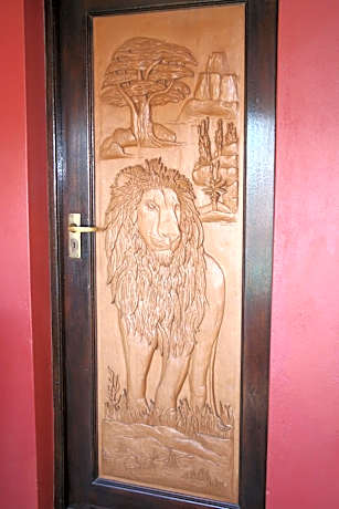 Standard Suite - Elephant