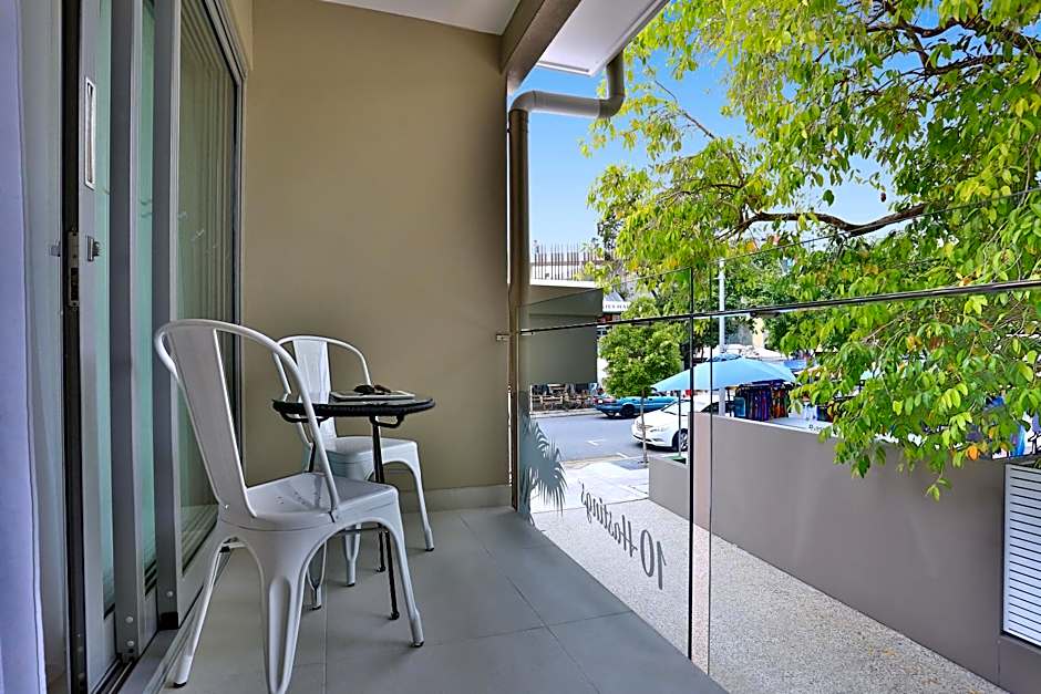 10 Hastings Street Motel