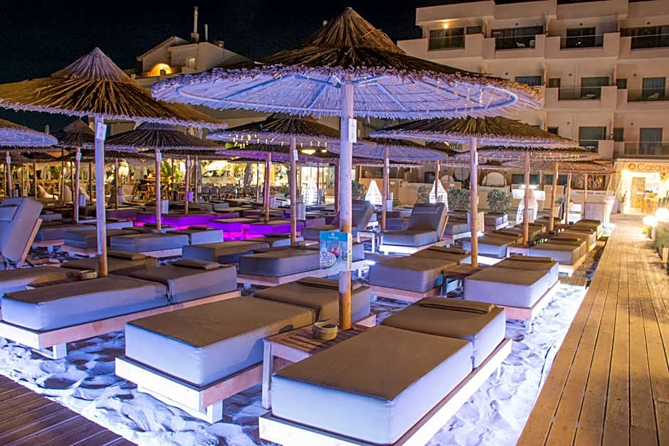 Yianna Caravel "by Checkin"