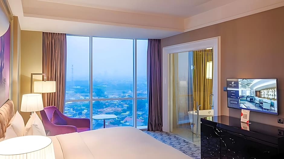 Hotel Ciputra World Surabaya