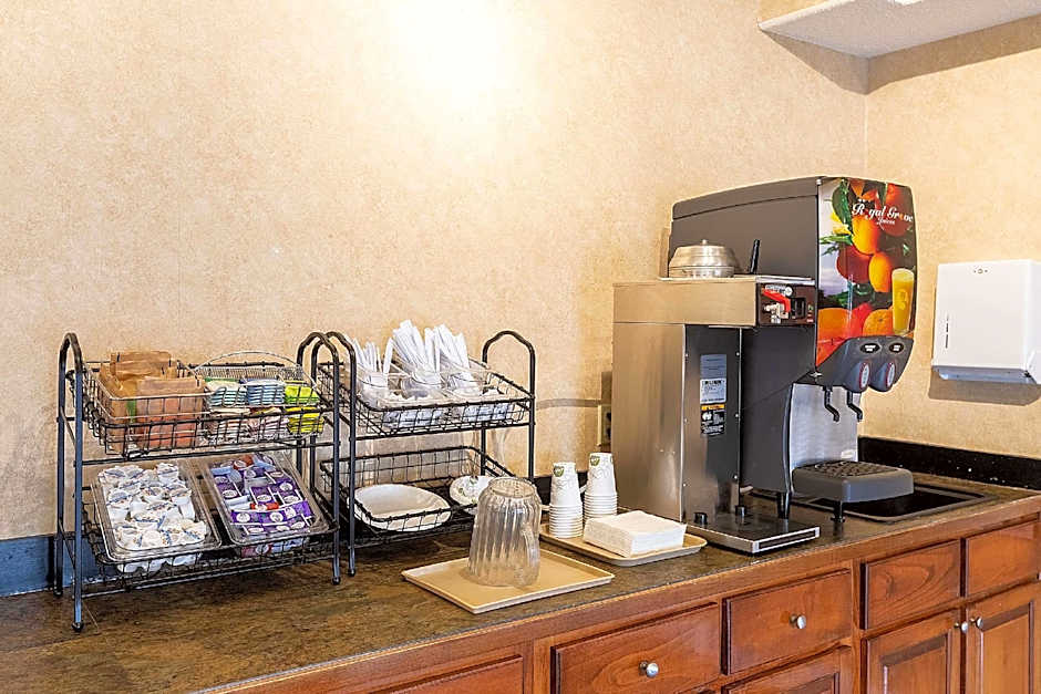 Econo Lodge Inn & Suites Douglasville