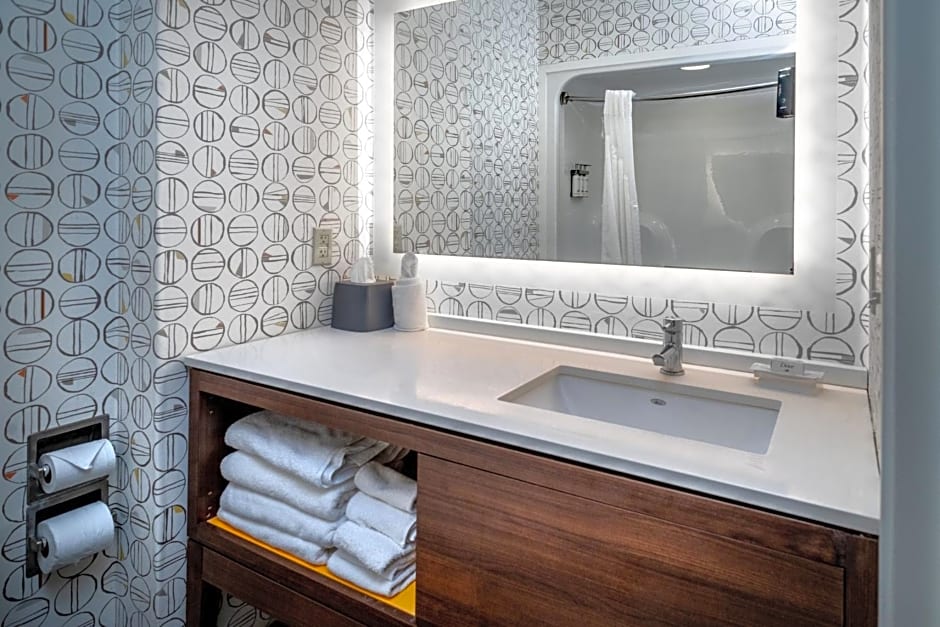 Holiday Inn Hotel & Suites Beckley, an IHG Hotel